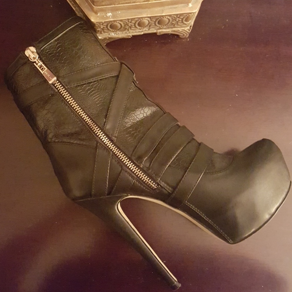 Bebe booties - Picture 3 of 6